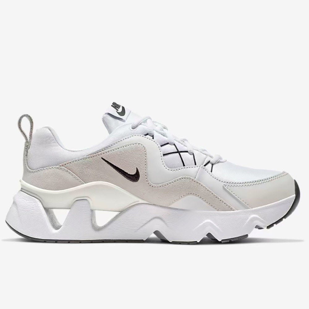 Women’s Nike RYZ 365 sneakers